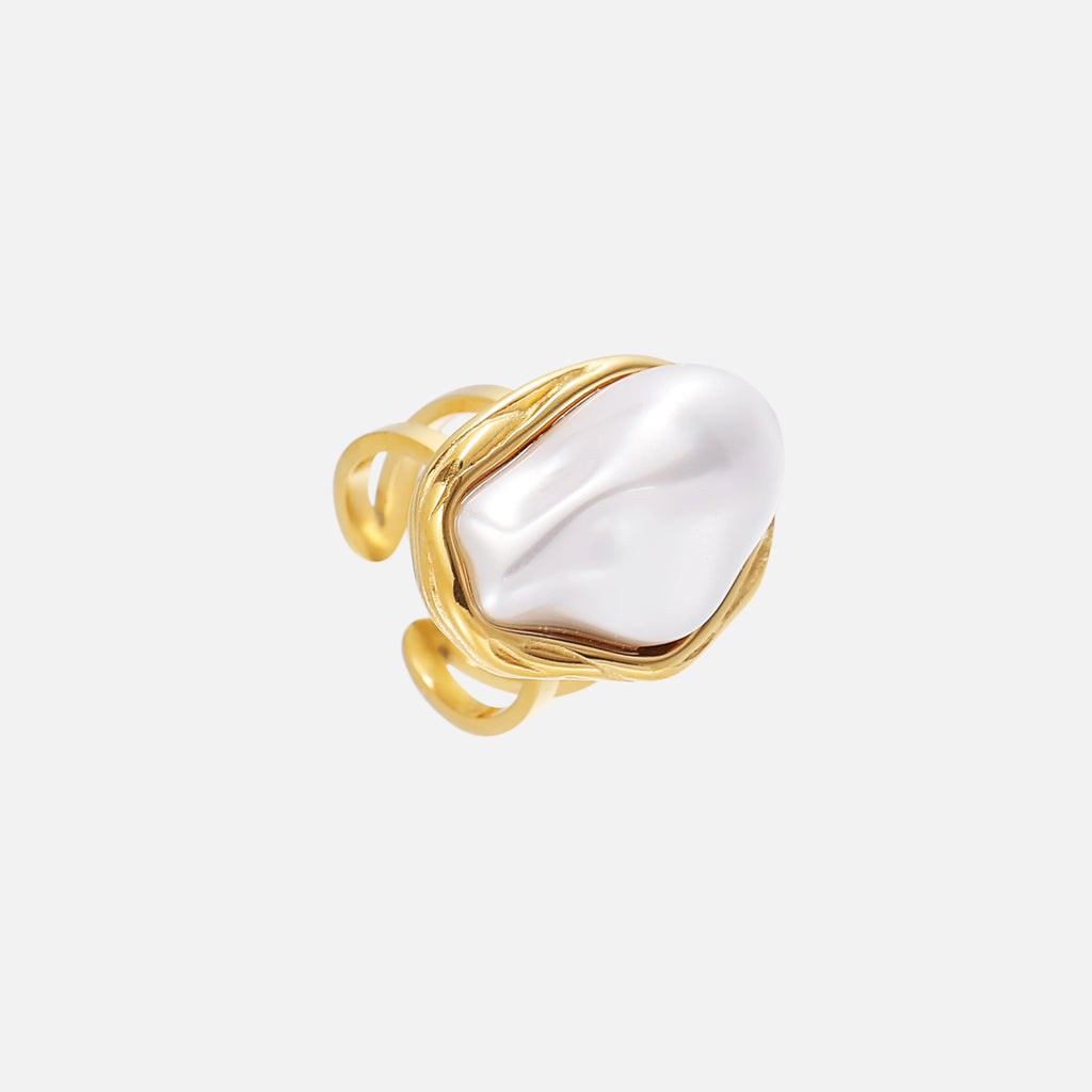 The Organic Baroque Pearl Ring